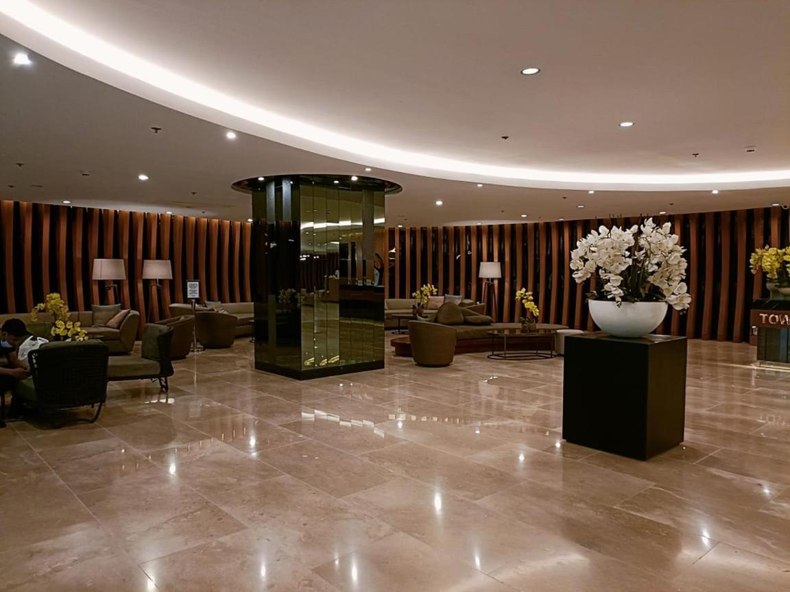 Home Away From Home Manila Eksteriør billede