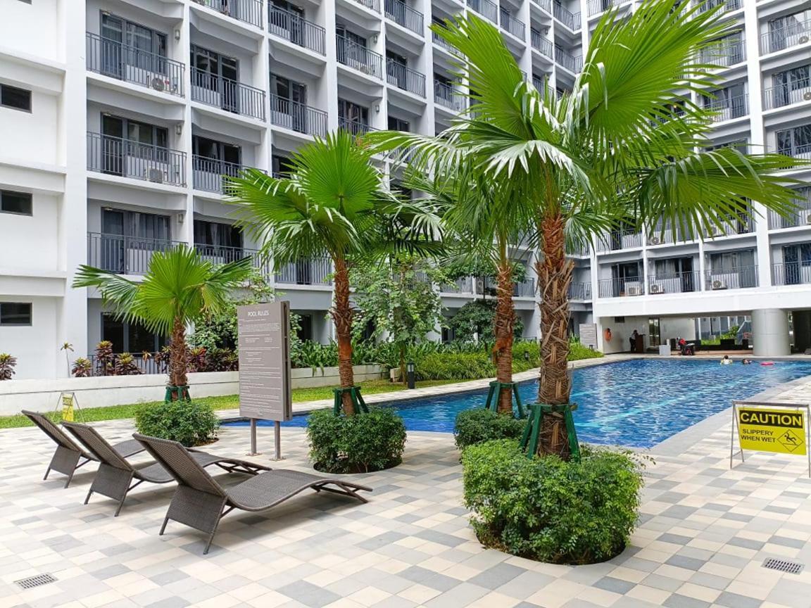 Home Away From Home Manila Eksteriør billede